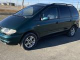 Volkswagen Sharan 1996 годаfor1 900 000 тг. в Уральск