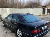 Mercedes-Benz E 280 2000 года за 4 800 000 тг. в Шымкент – фото 2