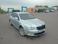 Skoda Superb 2012 года за 4 000 000 тг. в Алматы – фото 2