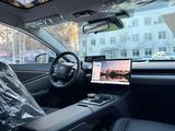 Toyota bZ5 2025 года за 11 400 000 тг. в Алматы – фото 2