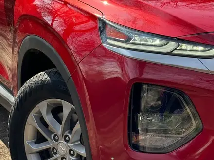 Hyundai Santa Fe 2019 года за 10 200 000 тг. в Шымкент – фото 8