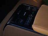 Lexus ES 350 2018 года за 19 000 000 тг. в Атырау – фото 2
