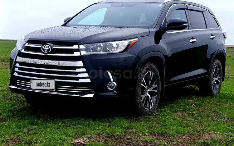 Toyota Highlander 2016 года за 12 500 000 тг. в Уральск
