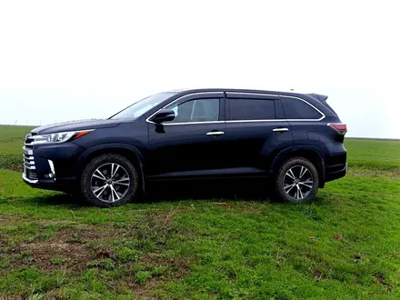 Toyota Highlander 2016 года за 12 500 000 тг. в Уральск – фото 3