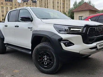 Toyota Hilux 2024 года за 28 500 000 тг. в Усть-Каменогорск – фото 3