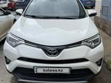Toyota RAV4 2016 годаүшін11 500 000 тг. в Актобе