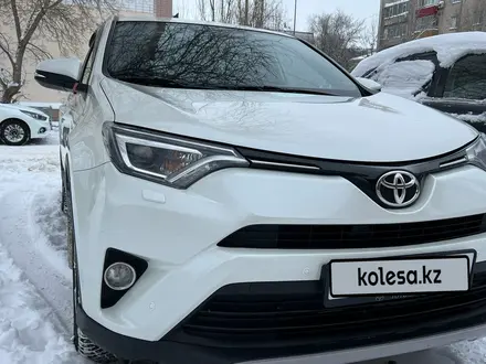 Toyota RAV4 2016 годаүшін11 500 000 тг. в Актобе – фото 2