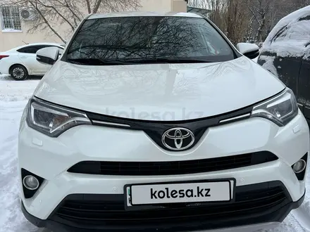Toyota RAV4 2016 годаүшін11 500 000 тг. в Актобе – фото 3