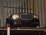 Ноускат на Chrysler 300c/фары бампер фонари крыло акпп крайслер за 32 000 тг. в Алматы – фото 2