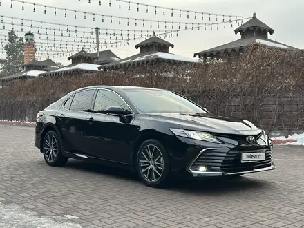 Toyota Camry 2023 года за 19 990 000 тг. в Алматы – фото 11