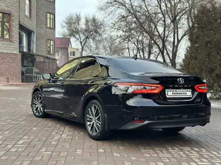 Toyota Camry 2023 года за 19 990 000 тг. в Алматы – фото 7