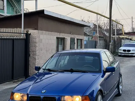 BMW 320 1996 года за 3 650 000 тг. в Алматы – фото 4