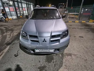 Mitsubishi Outlander, 2004