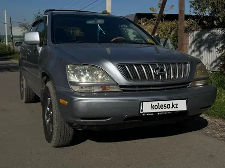 Lexus RX 300 2001 года за 5 500 000 тг. в Алматы – фото 2