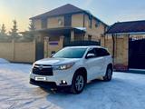 Toyota Highlander 2015 года за 15 700 000 тг. в Караганда