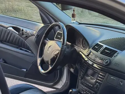 Mercedes-Benz E 320 2002 года за 4 850 000 тг. в Астана – фото 3