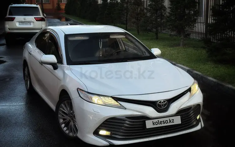 Toyota Camry 2019 года за 13 800 000 тг. в Павлодар