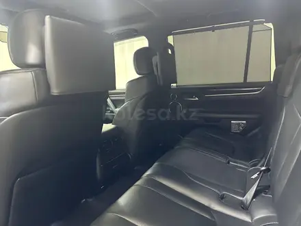 Lexus LX 570 Luxury+ 2018 года за 40 500 000 тг. в Алматы – фото 11