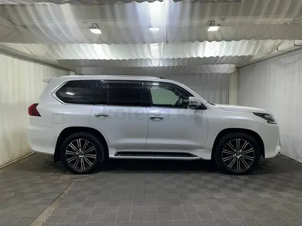 Lexus LX 570 Luxury+ 2018 года за 40 500 000 тг. в Алматы – фото 17