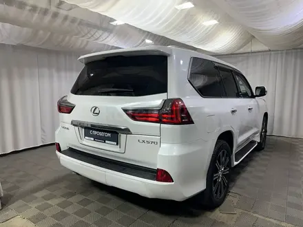 Lexus LX 570 Luxury+ 2018 года за 40 500 000 тг. в Алматы – фото 18