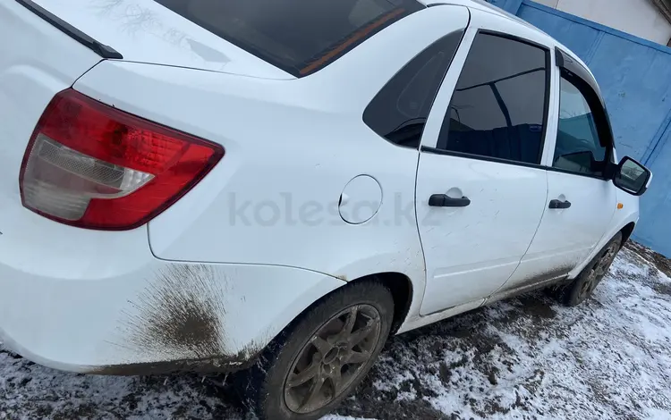 ВАЗ (Lada) Granta 2190 2014 годаүшін2 500 000 тг. в Уральск