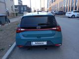 Hyundai i20 2023 годаfor7 200 000 тг. в Атырау – фото 2