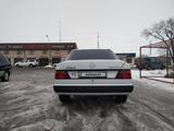 Mercedes-Benz E 200 1988 года за 1 250 000 тг. в Алматы – фото 2