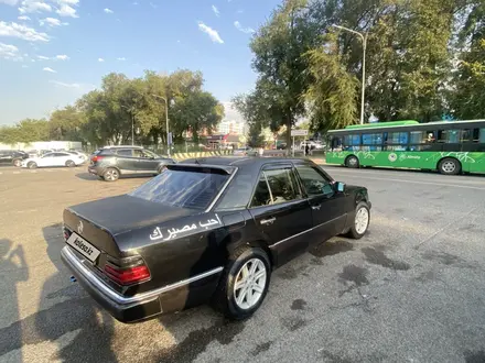 Mercedes-Benz E 200 1990 года за 1 580 000 тг. в Алматы – фото 5