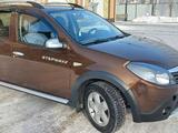 Renault Sandero Stepway 2013 года за 4 100 000 тг. в Актобе – фото 2