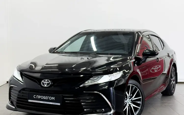 Toyota Camry 2021 года за 15 700 000 тг. в Астана