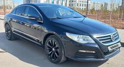 Volkswagen Passat 2010 года за 4 850 000 тг. в Астана