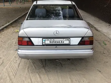 Mercedes-Benz E 230 1992 года за 700 000 тг. в Тараз – фото 7