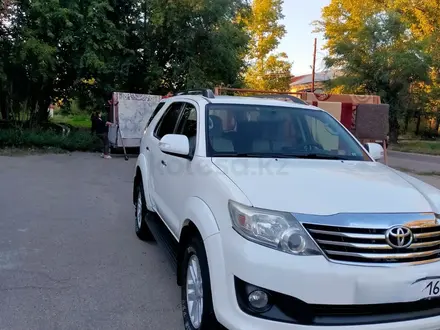 Toyota Fortuner 2014 года за 15 000 000 тг. в Усть-Каменогорск – фото 2