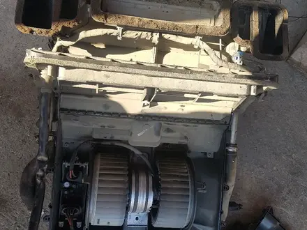 Моторчик печки и реостат на Audi за 40 000 тг. в Шымкент