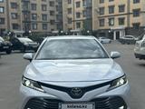 Toyota Camry 2020 года за 12 500 000 тг. в Уральск – фото 3
