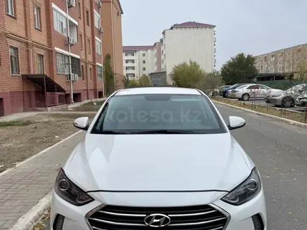 Hyundai Elantra 2018 года за 8 300 000 тг. в Кызылорда – фото 2