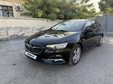Opel Insignia 2018 года за 9 000 000 тг. в Шымкент