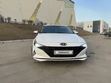 Hyundai Elantra, 2022