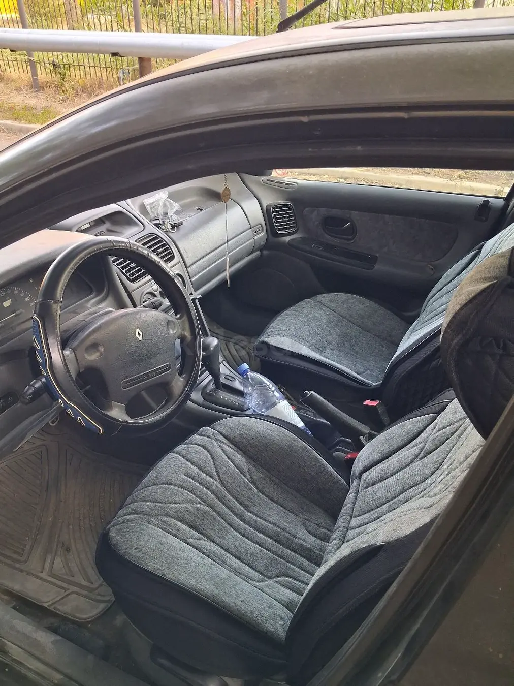 Renault Laguna, 1995