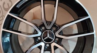 В наличии! Новые диски на Mercedes: R22 5х112 Разноширокие! за 800 000 тг. в Алматы