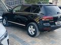 Volkswagen Touareg 2003 года за 4 000 000 тг. в Абай (Келесский р-н) – фото 4