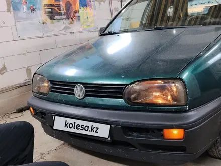 Volkswagen Golf 1996 года за 1 450 000 тг. в Астана