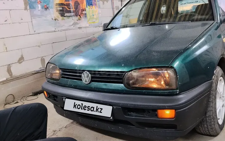 Volkswagen Golf 1996 года за 1 450 000 тг. в Астана