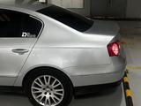Volkswagen Passat 2006 годаүшін3 500 000 тг. в Астана – фото 5