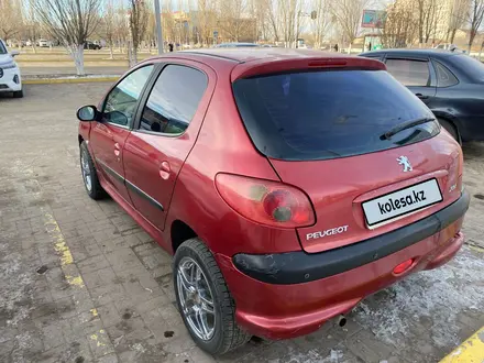 Peugeot 206 2003 года за 1 100 000 тг. в Актобе – фото 4