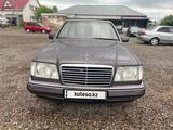 Mercedes-Benz E 220 1994 года за 2 400 000 тг. в Алматы