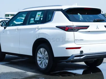 Mitsubishi Outlander 2026 года за 9 602 929 тг. в Алматы – фото 11