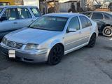 Volkswagen Bora 2003 года за 2 500 000 тг. в Алматы – фото 2