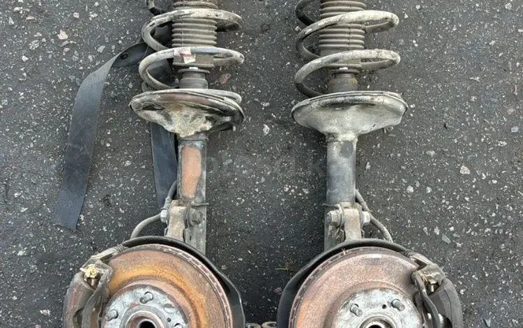 Цапфа, тормозной диск, суппорт на toyota camry 10, тойота камри 10 за 15 000 тг. в Алматы