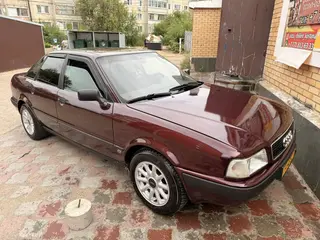 Audi 80